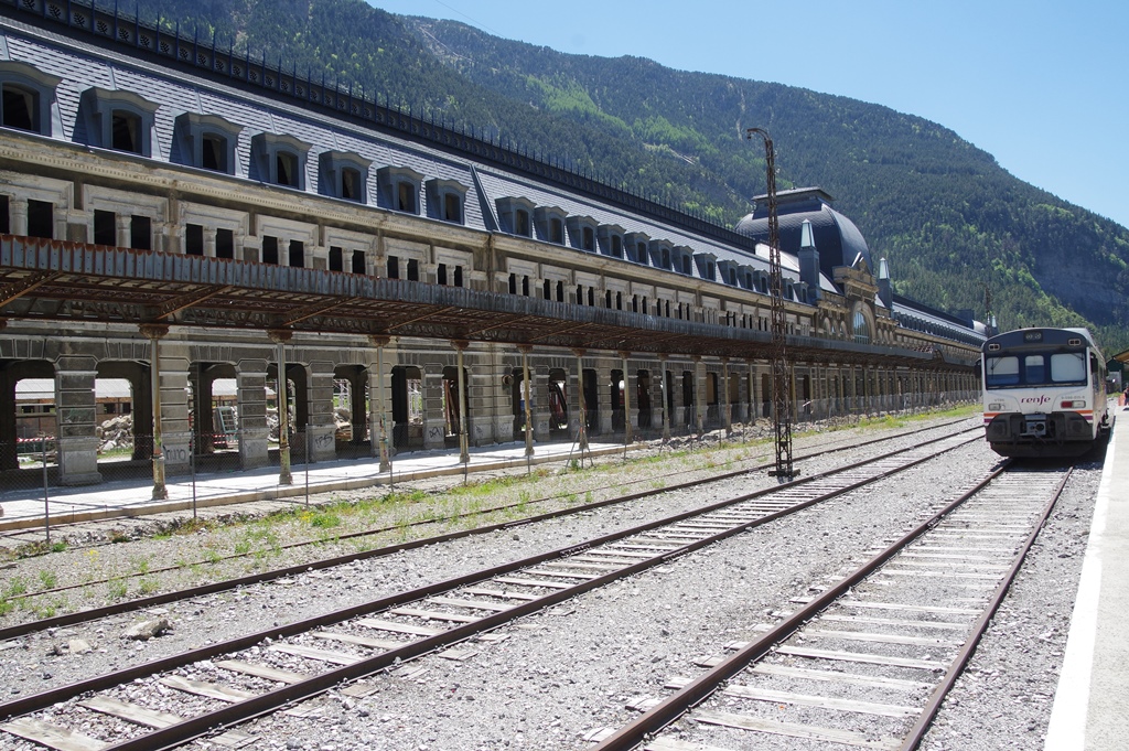 Canfranc station