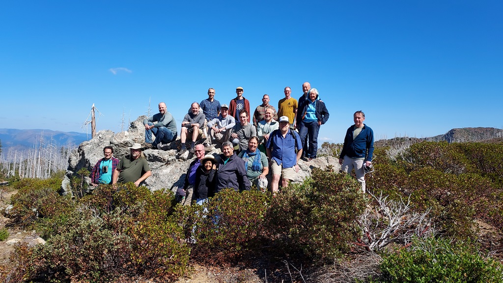 The group at Fiddler Peak
