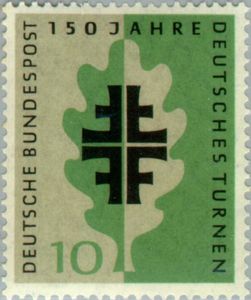 Gymnastic cross in oak leaf