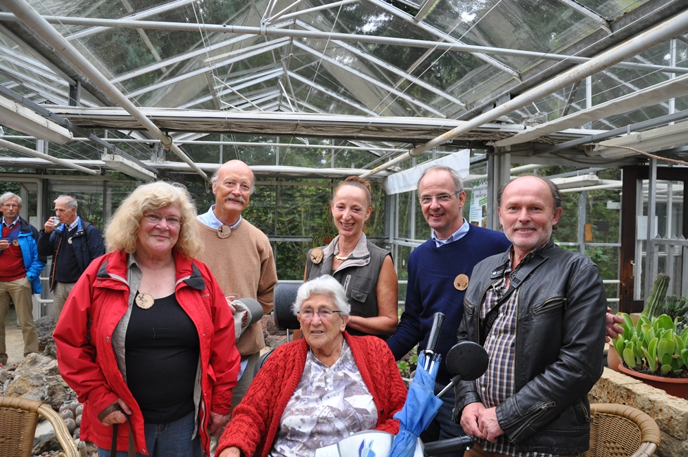 Group with Riet van Hoey Smith