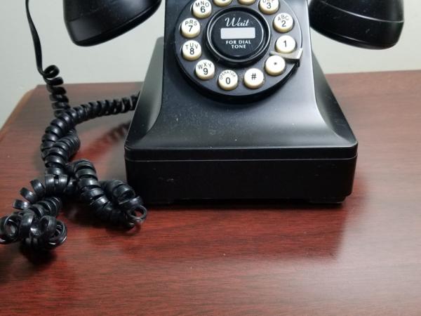 The phone at Murray Hotel, Silver City © Guy Sternberg phone-murrayhotelsilvercity_s8.jpg